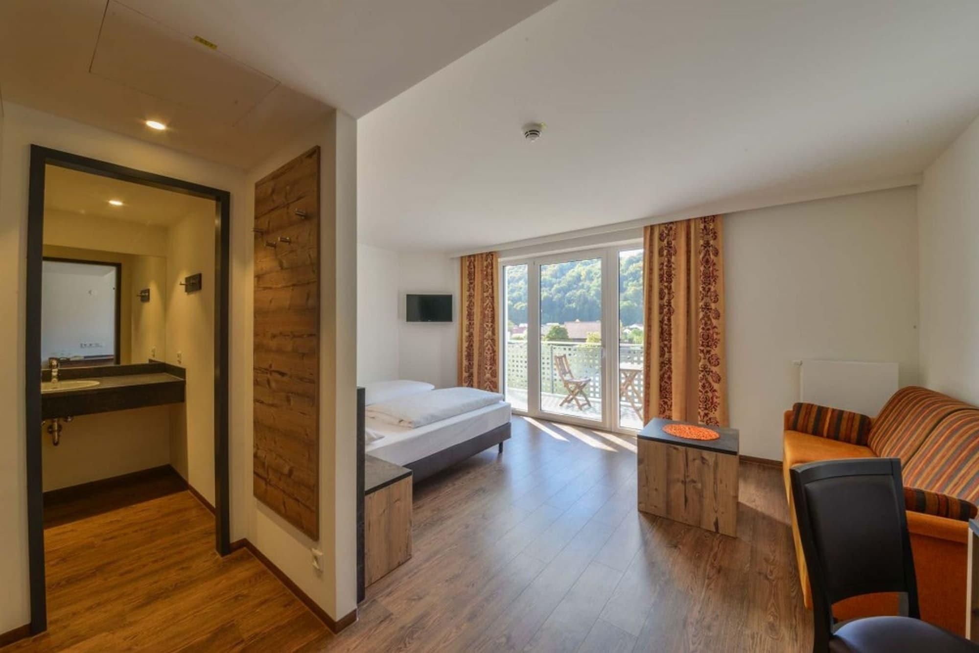 Hotel Gasthof Heckl Kinding Bagian luar foto