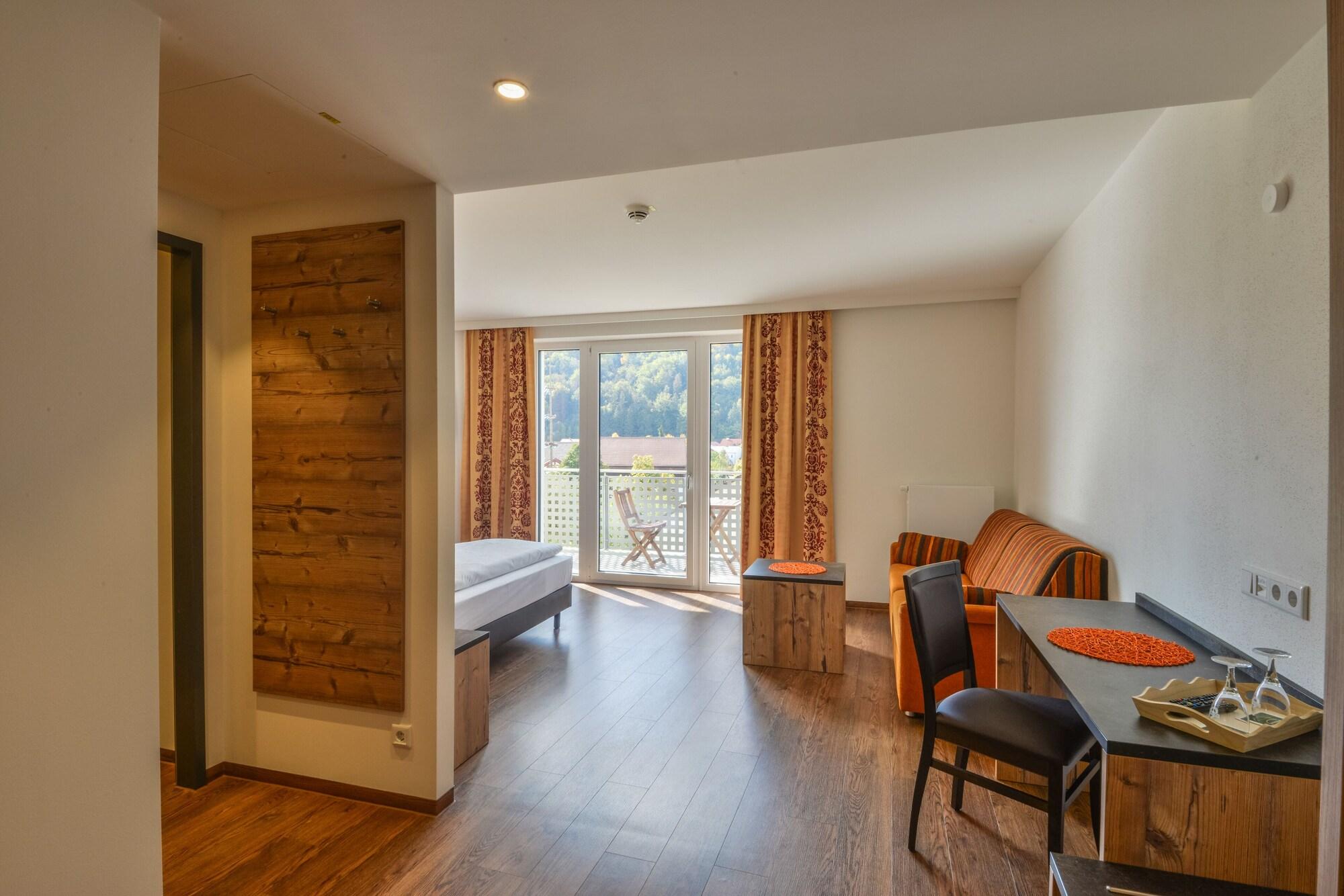 Hotel Gasthof Heckl Kinding Bagian luar foto