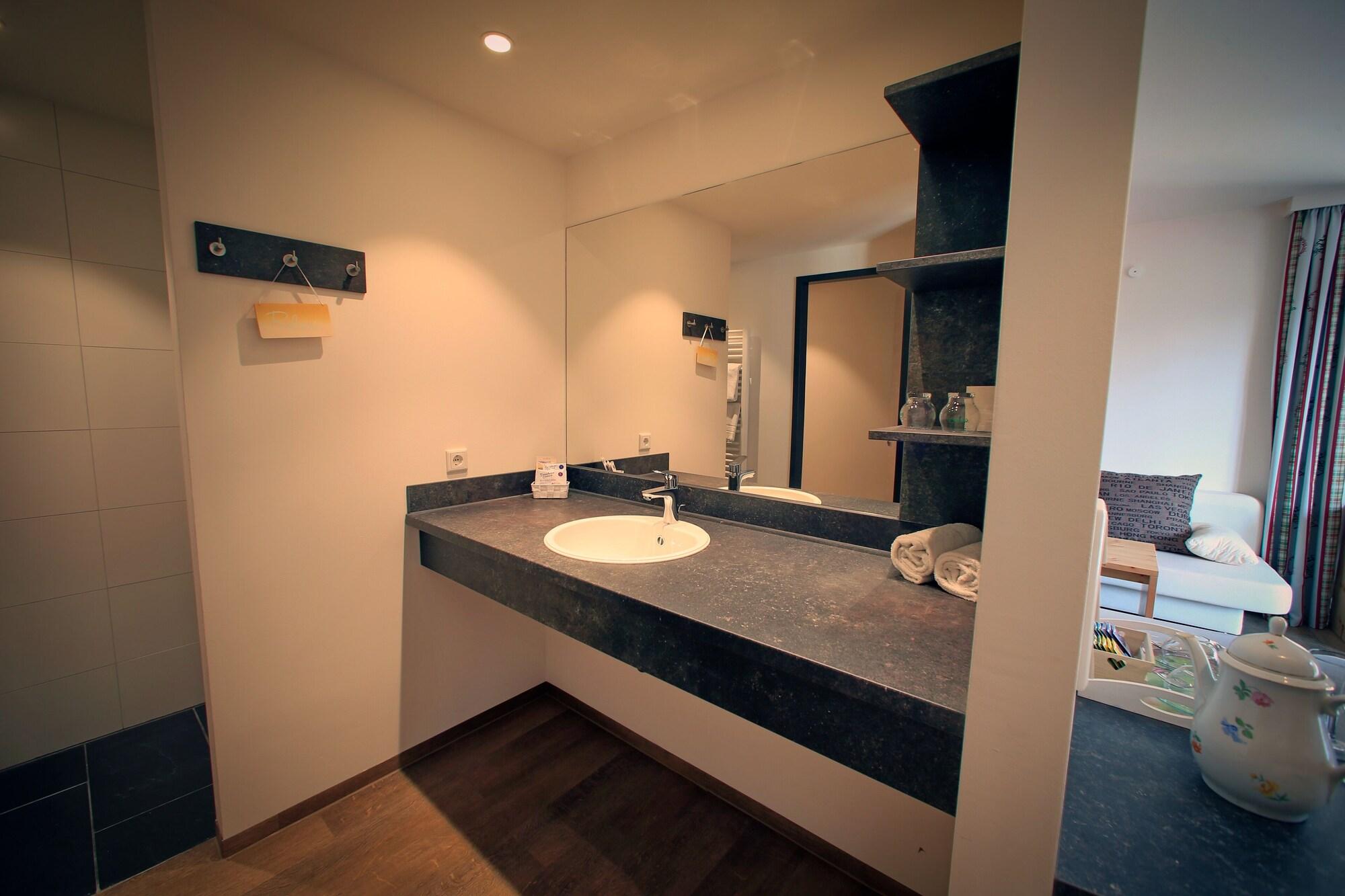 Hotel Gasthof Heckl Kinding Bagian luar foto
