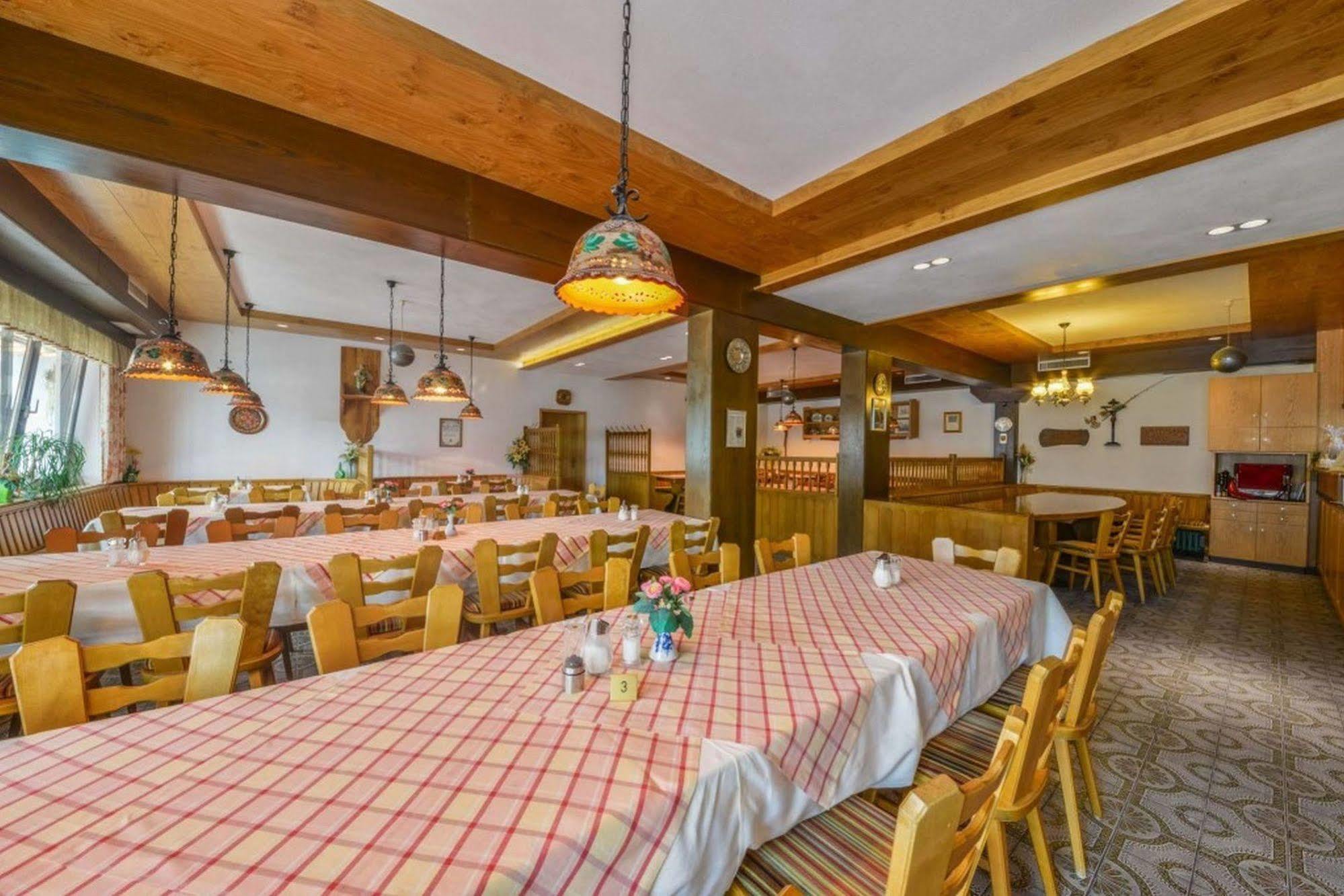 Hotel Gasthof Heckl Kinding Bagian luar foto